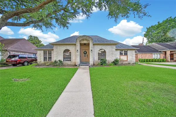 15319 Rio Plaza Drive, Houston, TX 77083