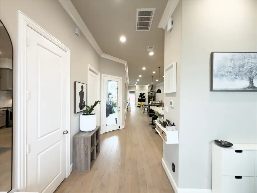 2437 Prairie Hollow Lane, Houston, TX 77077 - Image #2