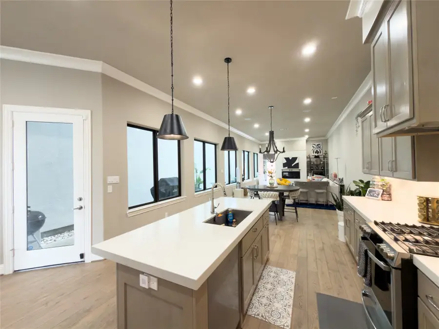 2437 Prairie Hollow Lane, Houston, TX 77077 - Image #3