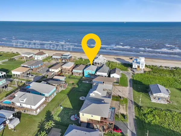 1221 Gulf Road, Crystal Beach, TX 77650
