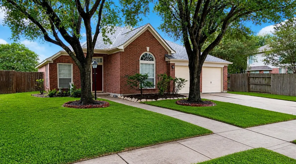 3906 Shadow Cove Drive, Houston, TX 77082 - #1