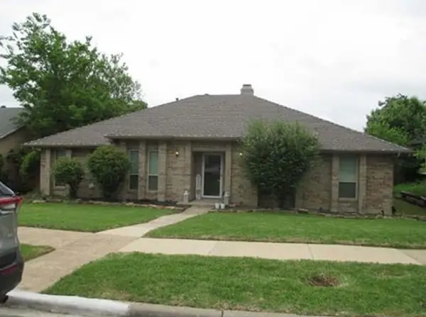 1722 Mayflower Drive, Carrollton, TX 75007