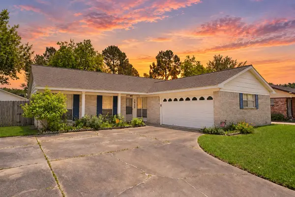 1842 Indian Wells Drive, Houston, TX 77459