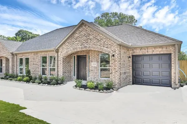 5025 Mallow Street #A and B, Houston, TX 77033