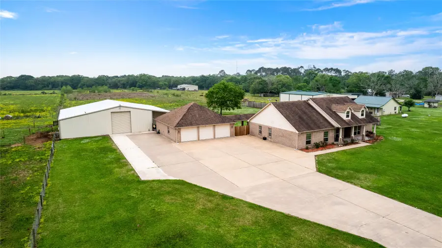 2224 County Road 660b, Danbury, TX 77534 - #2