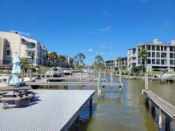 4011 Nasa Rd 1 #112, Seabrook, TX 77586