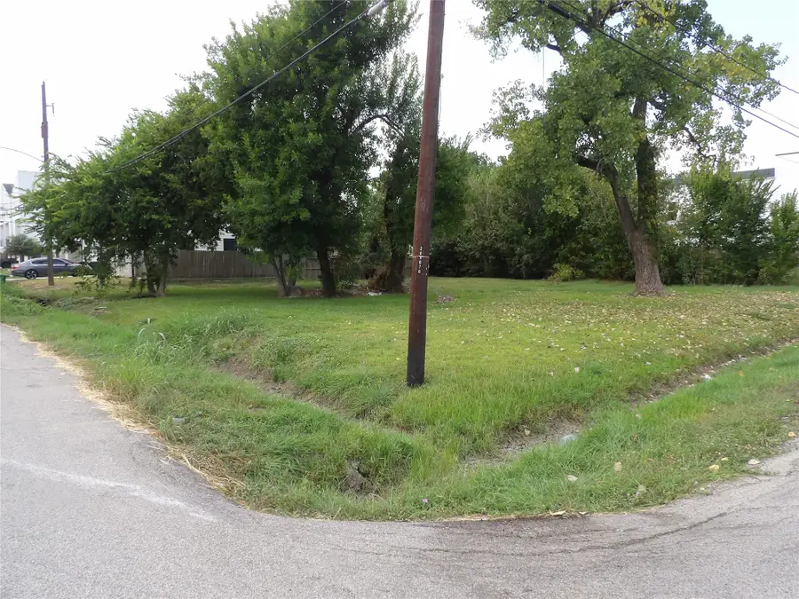 3734 Noah Street, Houston, TX 77021 - #3