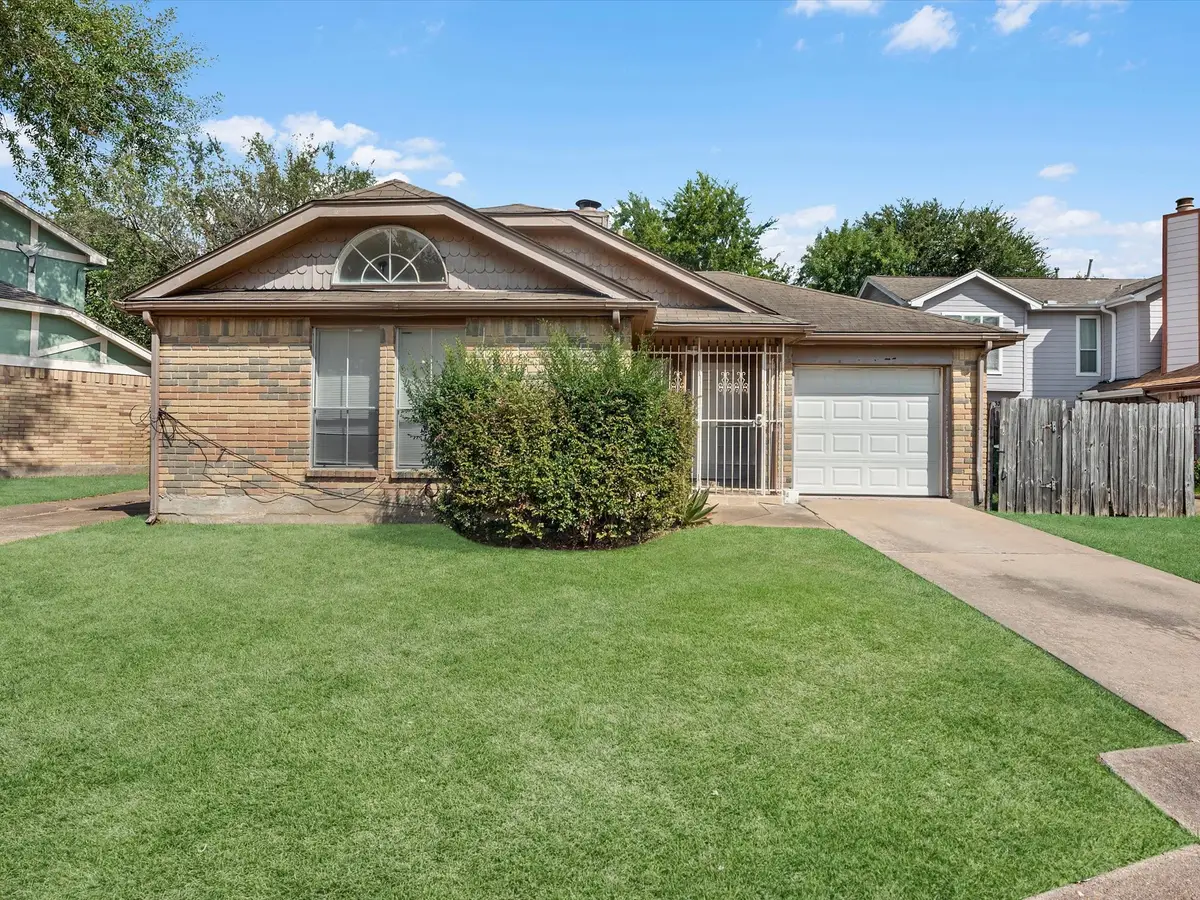 6338 Southwood Court N, Houston, TX 77035 - #1