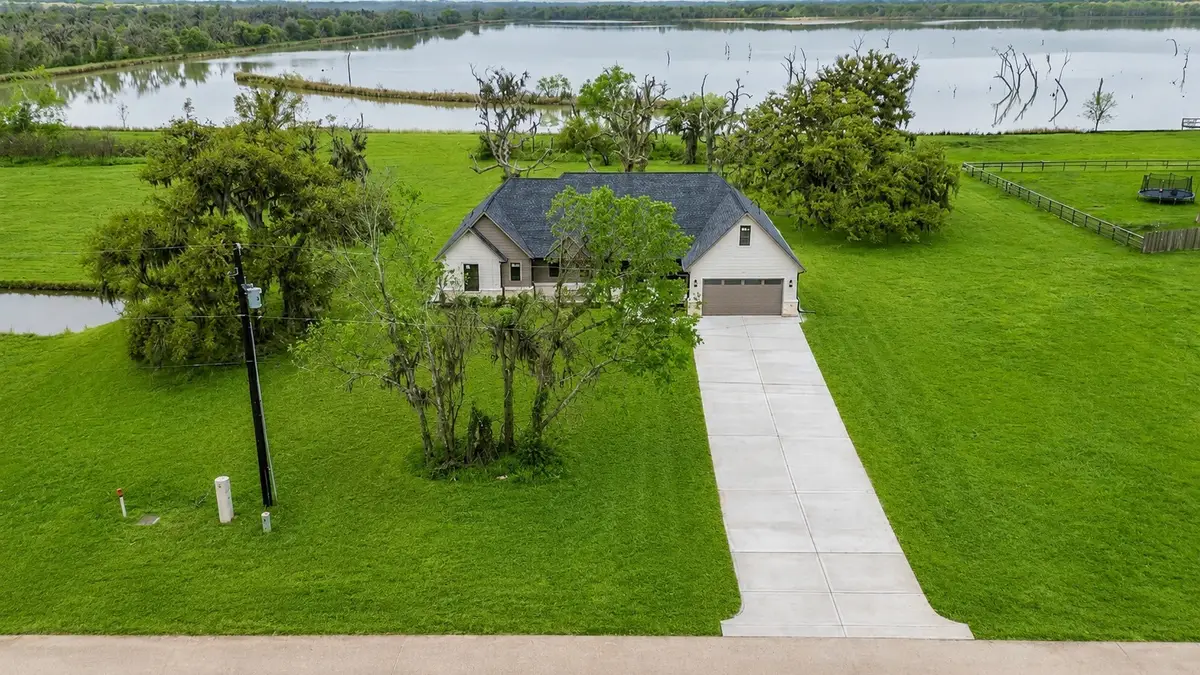 250 Pony Trail, Angleton, TX 77515 - #1