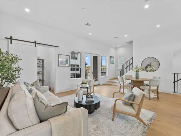 2212 Dennis Street, Houston, TX 77004