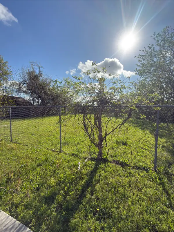 0 Cullen, Houston, TX 77021