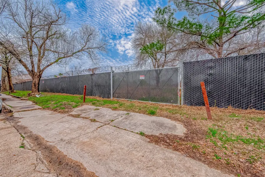 10403 Forum Park Drive, Houston, TX 77036 - #3