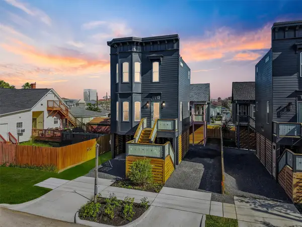 1112 30th St, Galveston, TX 77550