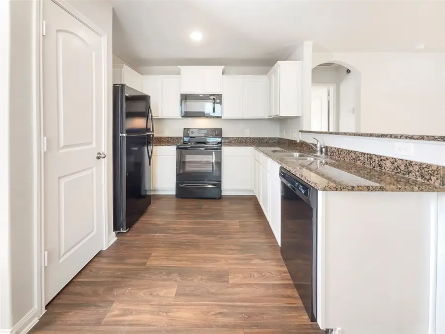 28025 Irving Drive, Magnolia, TX 77355 - Image #2