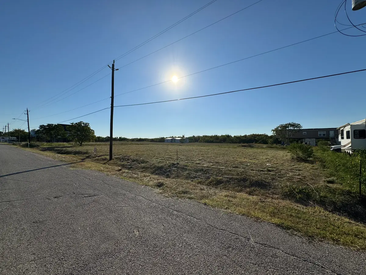 1212 23 Street, San Leon, TX 77539 - Image #1