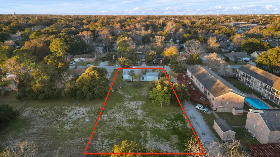 2027 Scott Street, La Marque, TX 77568 - Image #2