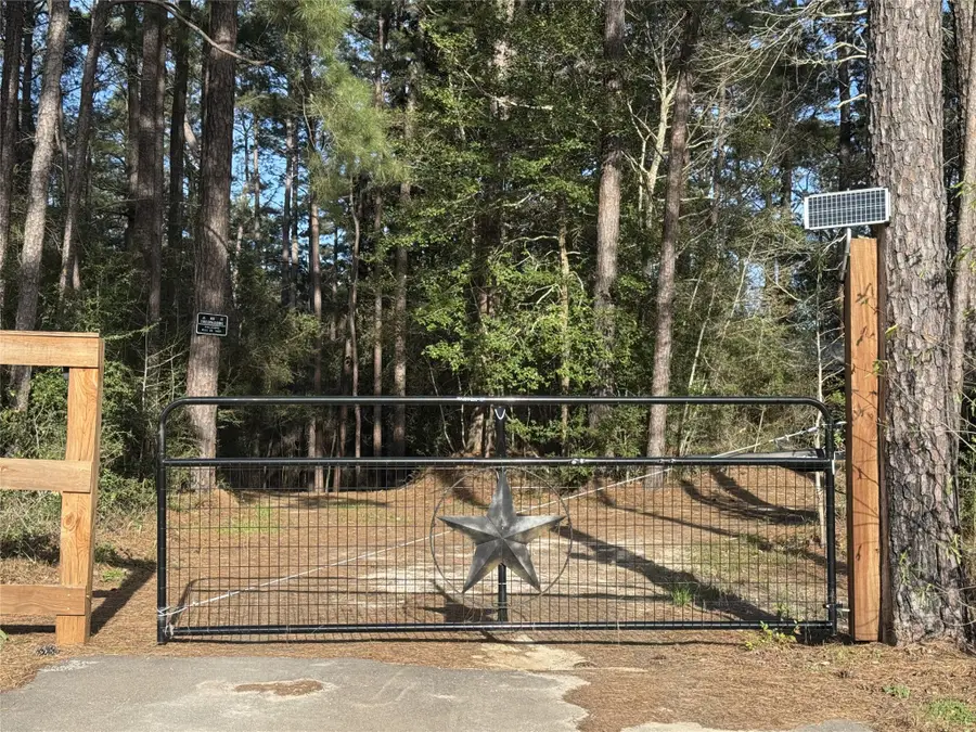 31483 N Us Hwy 69, Zavalla, TX 75980 - Image #2