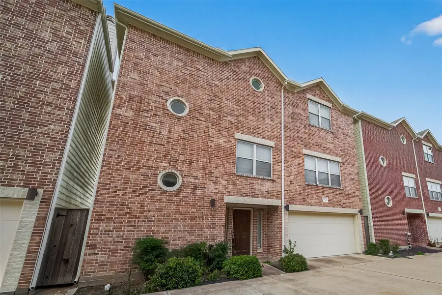 11504 Main Pine Drive, Houston, TX 77025 - Image #2