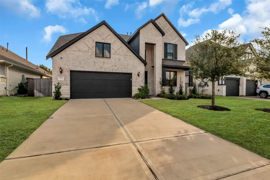 2627 Settler Hill Drive, Fresno, TX 77545 - Image #3