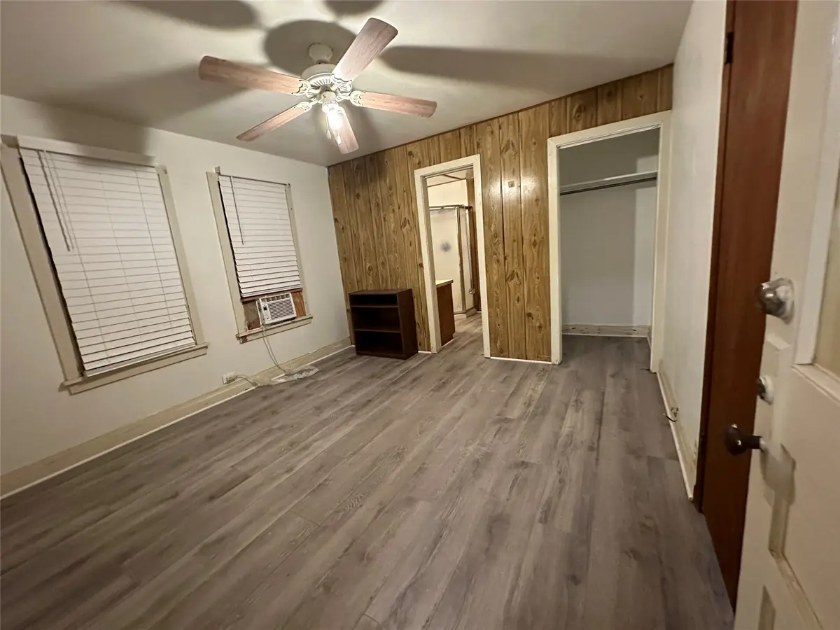 618 S 6th Street, Kenedy, TX 78119 - Image #1