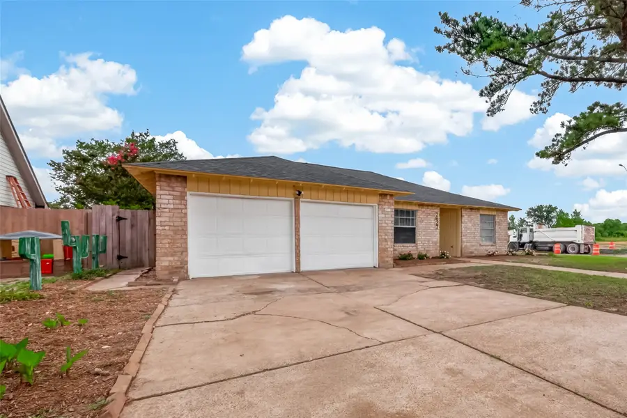 7627 Green Lawn Drive, Houston, TX 77088 - #2