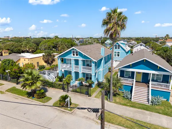 3520 Ave S 1/2, Galveston, TX 77550