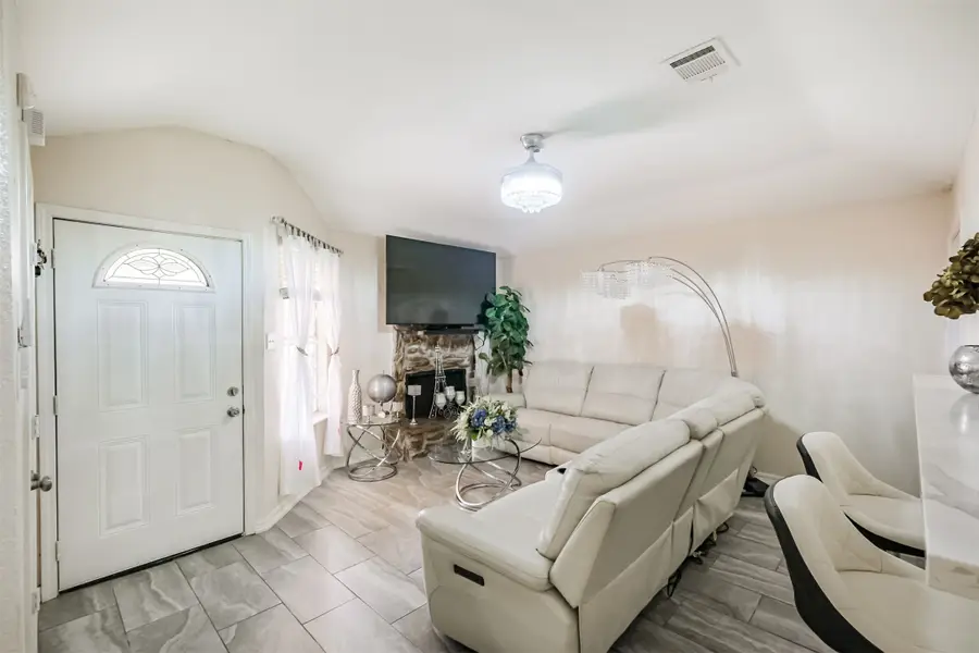 8611 Flower Path Street, Houston, TX 77044 - #2