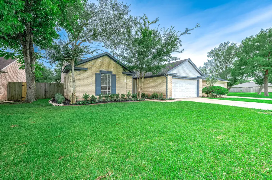3411 E Heatherock Circle, Sugar Land, TX 77479 - #2