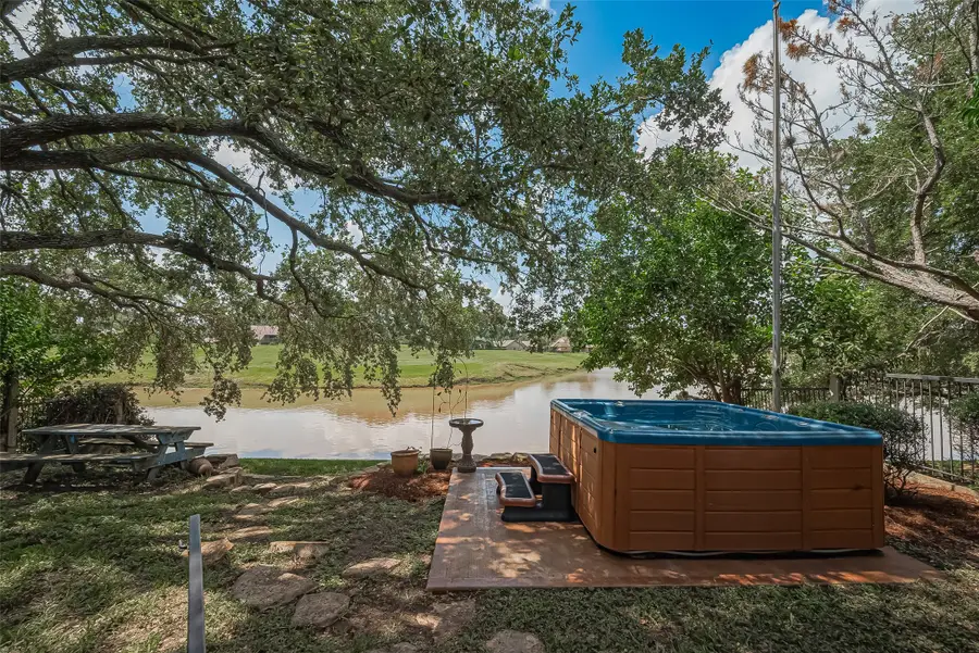 2938 Lake View Drive, Missouri City, TX 77459 - Image #2