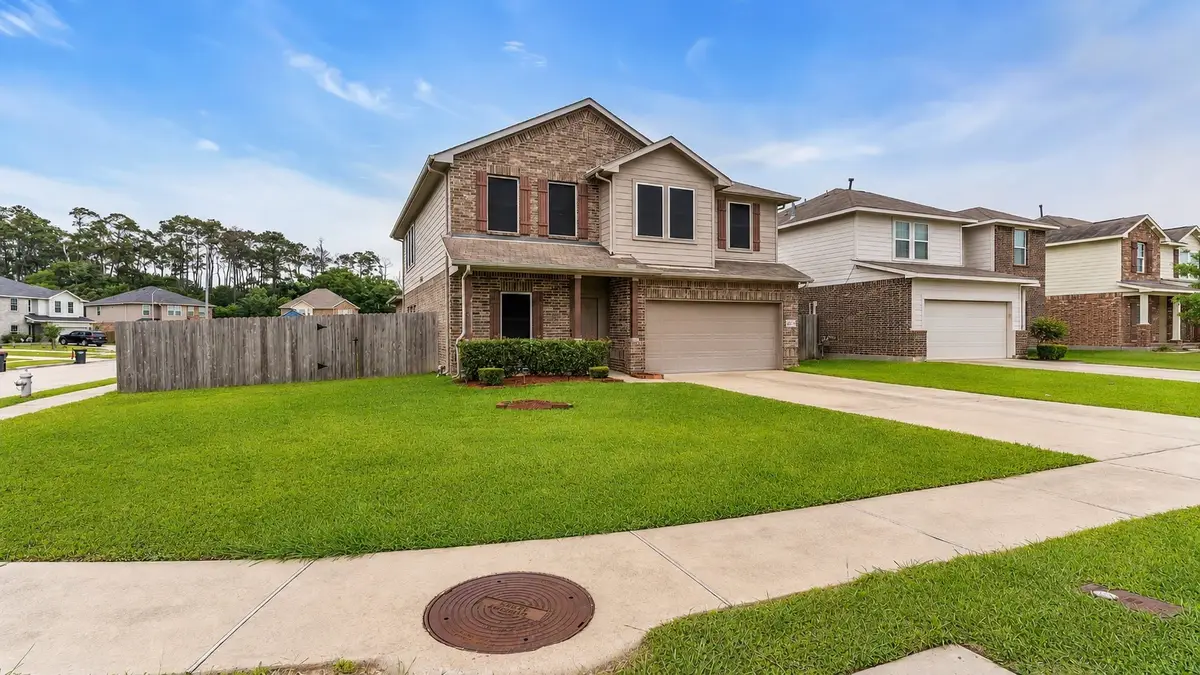 9903 Wood Wind Court, Baytown, TX 77521 - #1