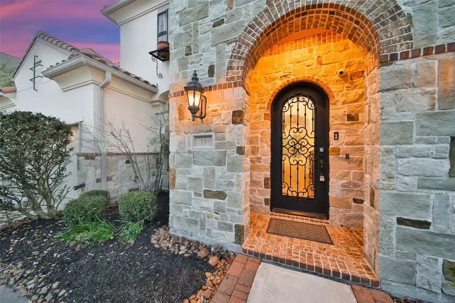 19 Brittany Rose Place, The Woodlands, TX 77375 - #2