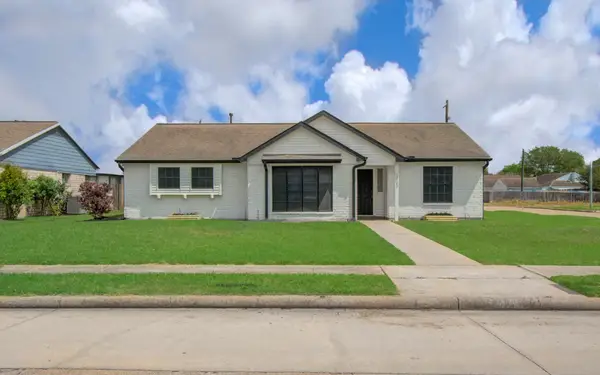 12102 Monticeto Lane, Meadows Place, TX 77477