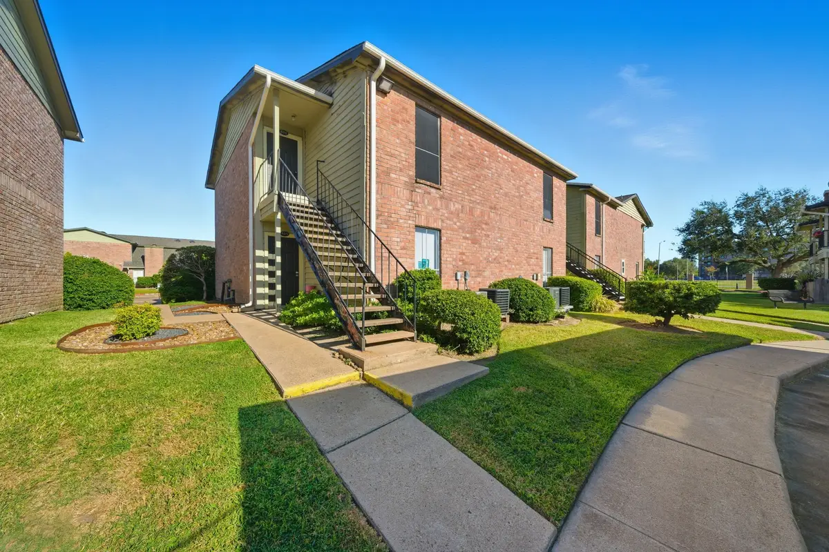 18800 Egret Bay Boulevard #808, Webster, TX 77058 - Image #1