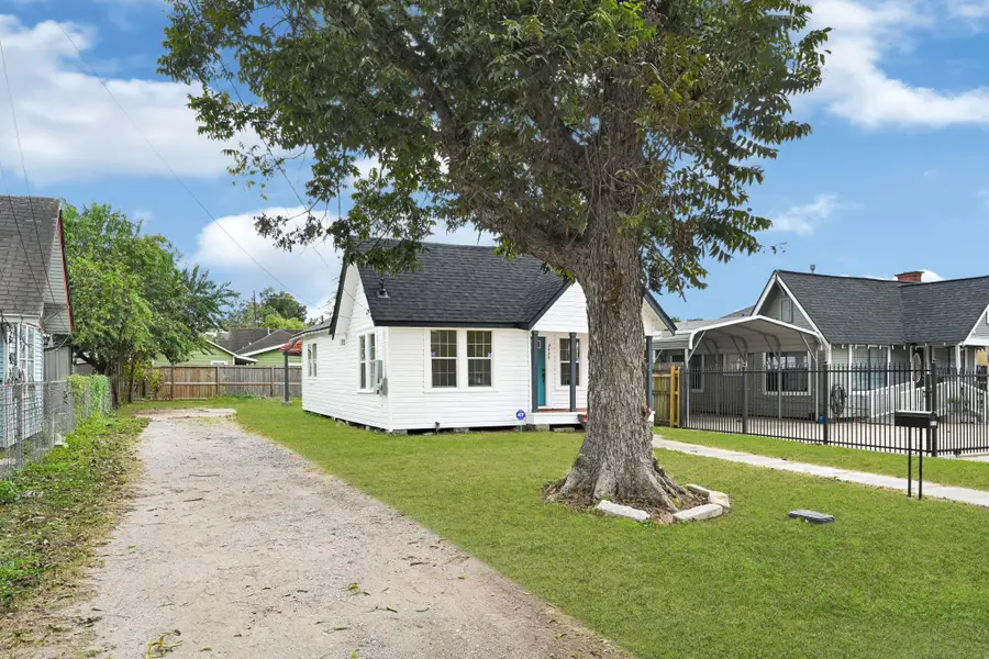 9434 E Avenue K, Houston, TX 77012 - Image #3