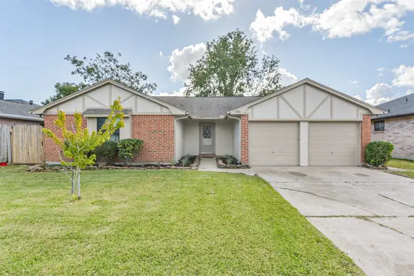 9910 Rustic Rock Road, La Porte, TX 77571