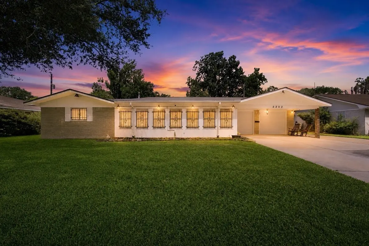 2202 French Place, Baytown, TX 77520 - #1