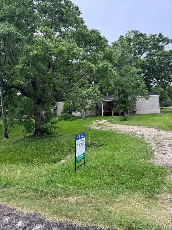 165 Fm 770 Road S #B, Liberty, TX 77575