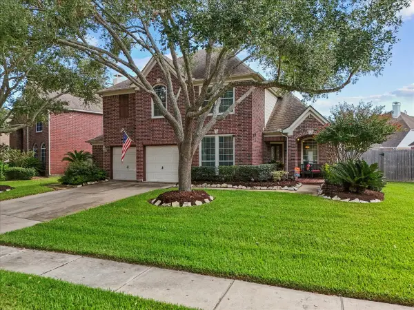 3005 Autumn Park Court, Friendswood, TX 77546