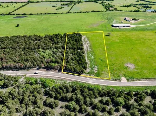 434 Vineyard View Trail -lot 17, Carmine, TX 78932