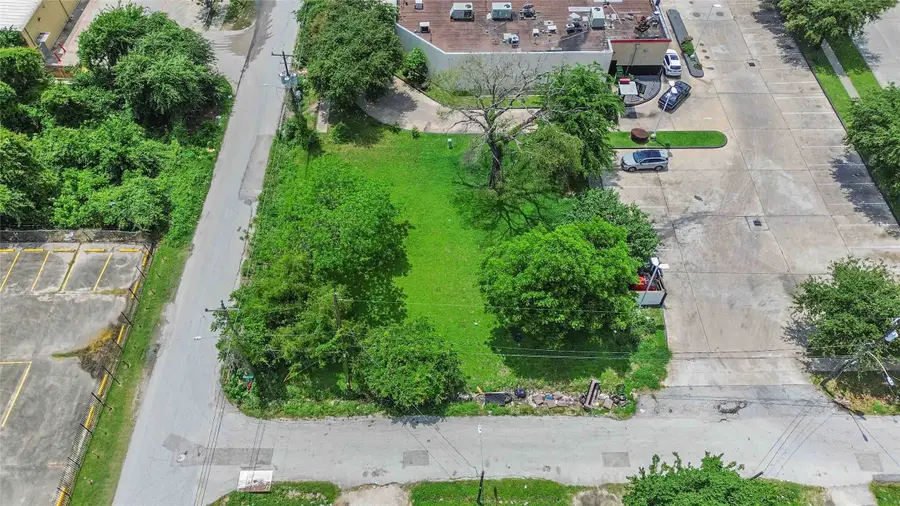 3495 Des Chaumes Street, Houston, TX 77026 - #2