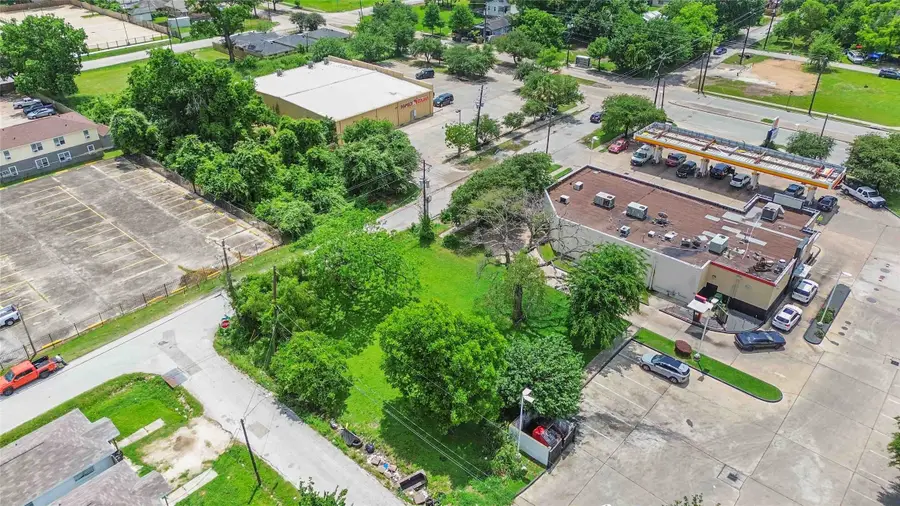 3495 Des Chaumes Street, Houston, TX 77026 - #3