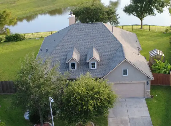 2714 White Falls Drive, Pearland, TX 77584