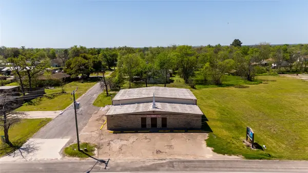 601 N May Street, Madisonville, TX 77864