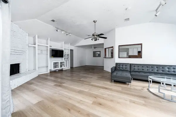 16034 Glen Mar Dr, Houston, TX 77082