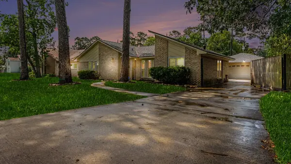 9907 Pinehurst Street, Baytown, TX 77521