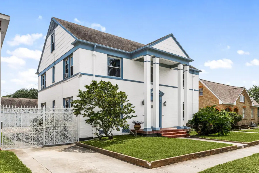 4309 Ursuline Street, Galveston, TX 77550 - #2