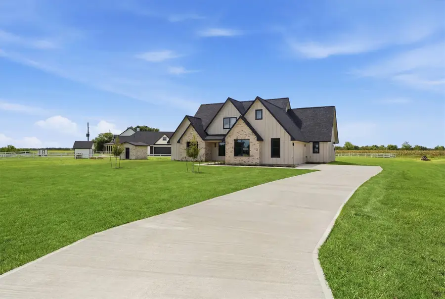 5024 Sophie Slansky Way, Sealy, TX 77474 - #2