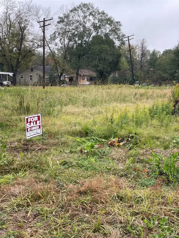 1110 N 13th Street, Orange, TX 77630