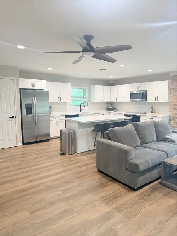508 Hickory Creek Road, Bellville, TX 77418