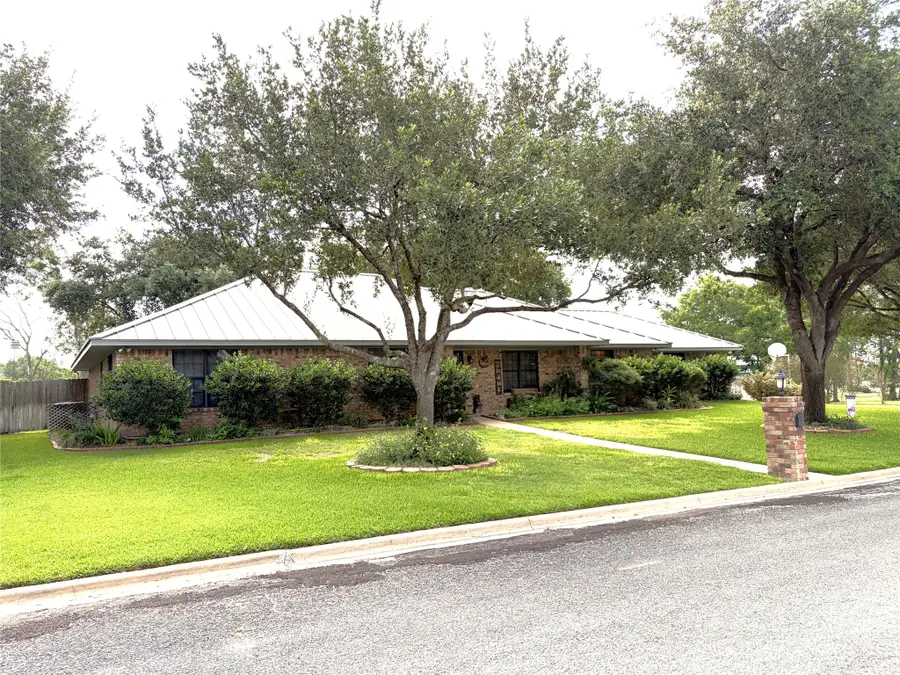 108 Meadow Drive, Schulenburg, TX 78956 - #3